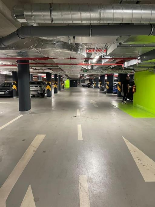 Apartment Karel With Garage Parking Prague Ngoại thất bức ảnh